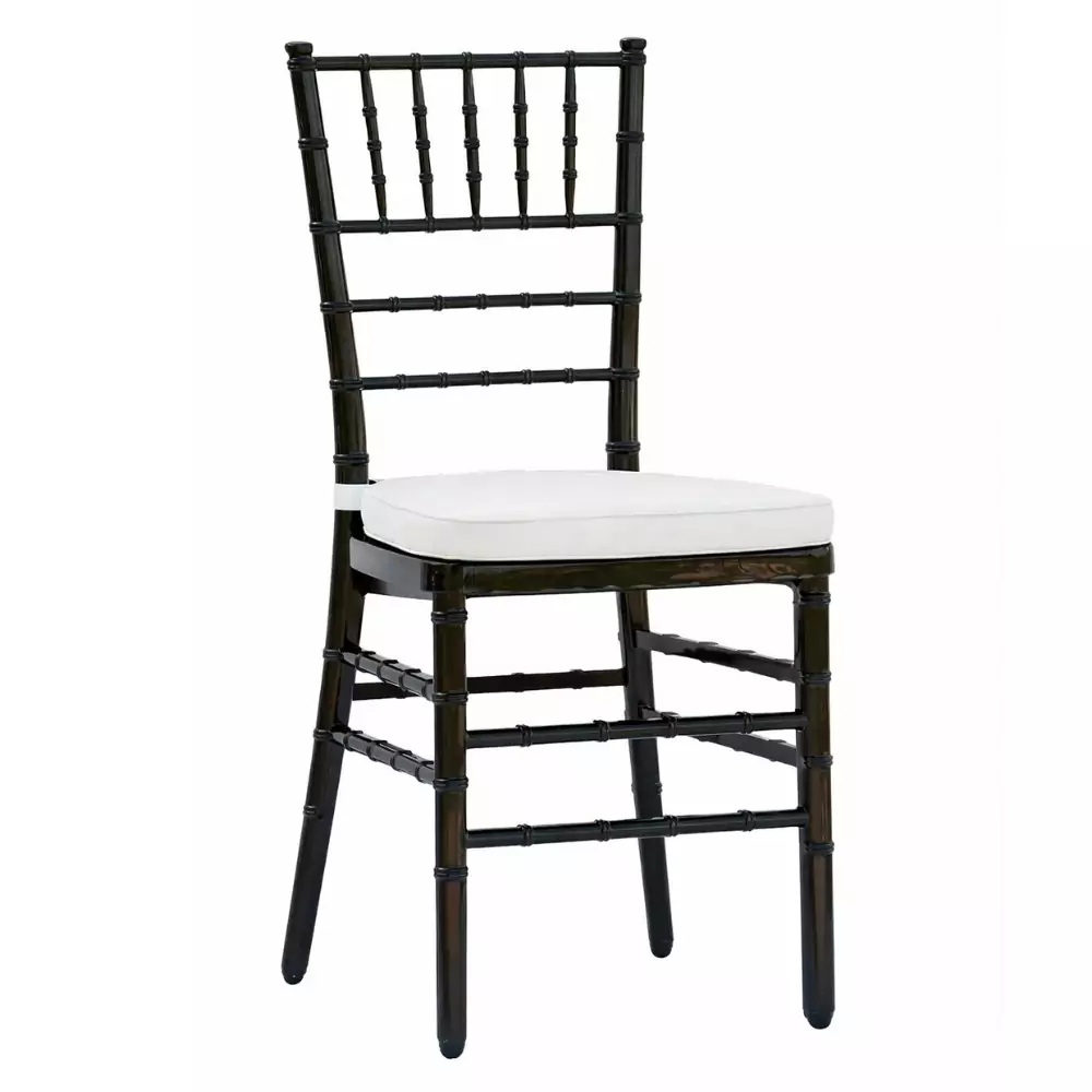 | krzeslo-chiavari-czarne-czarna-poduszka-min